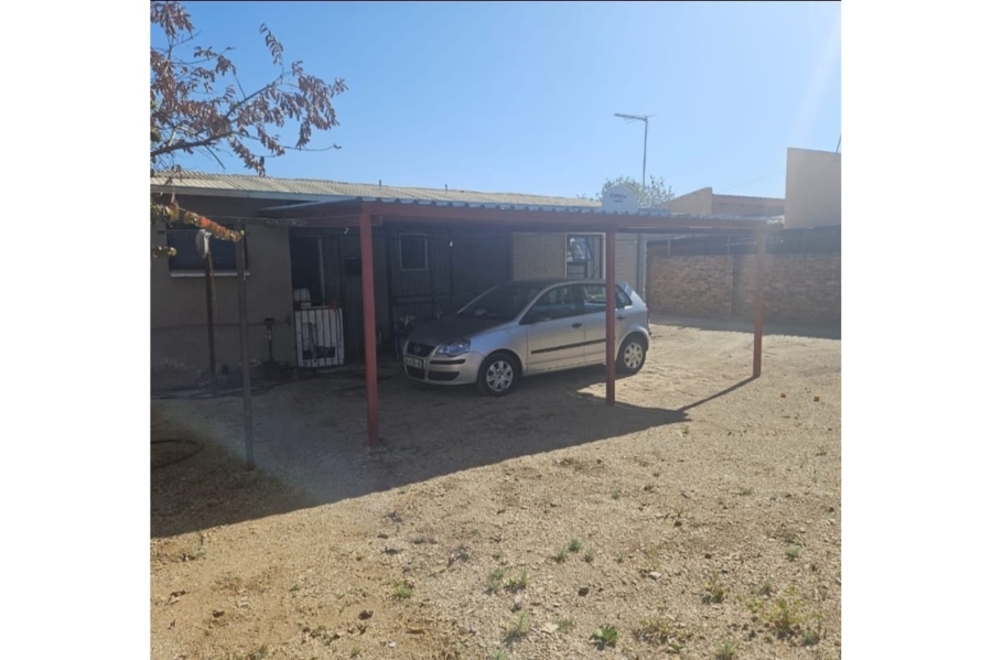2 Bedroom Property for Sale in Floors Northern Cape